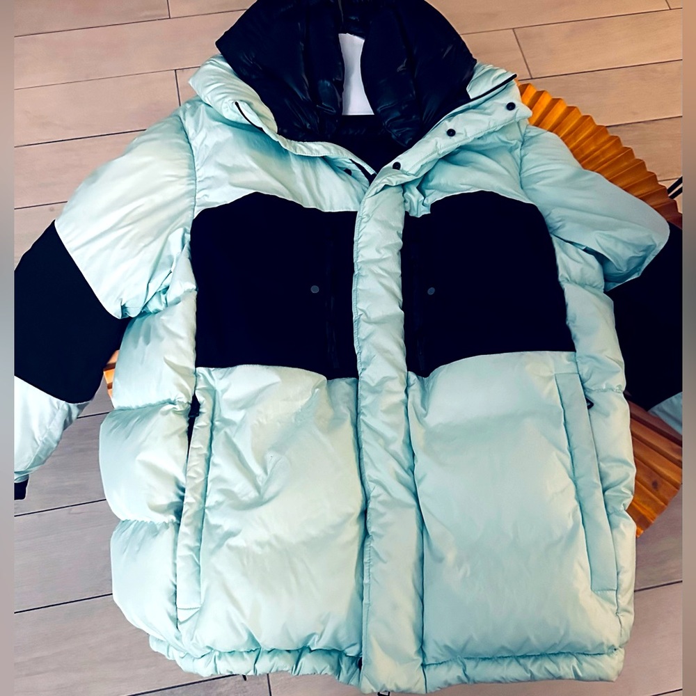 MONCLER MENS BODRI MENS JACKET SIZE 3 Big so May Fit if you are Size 4